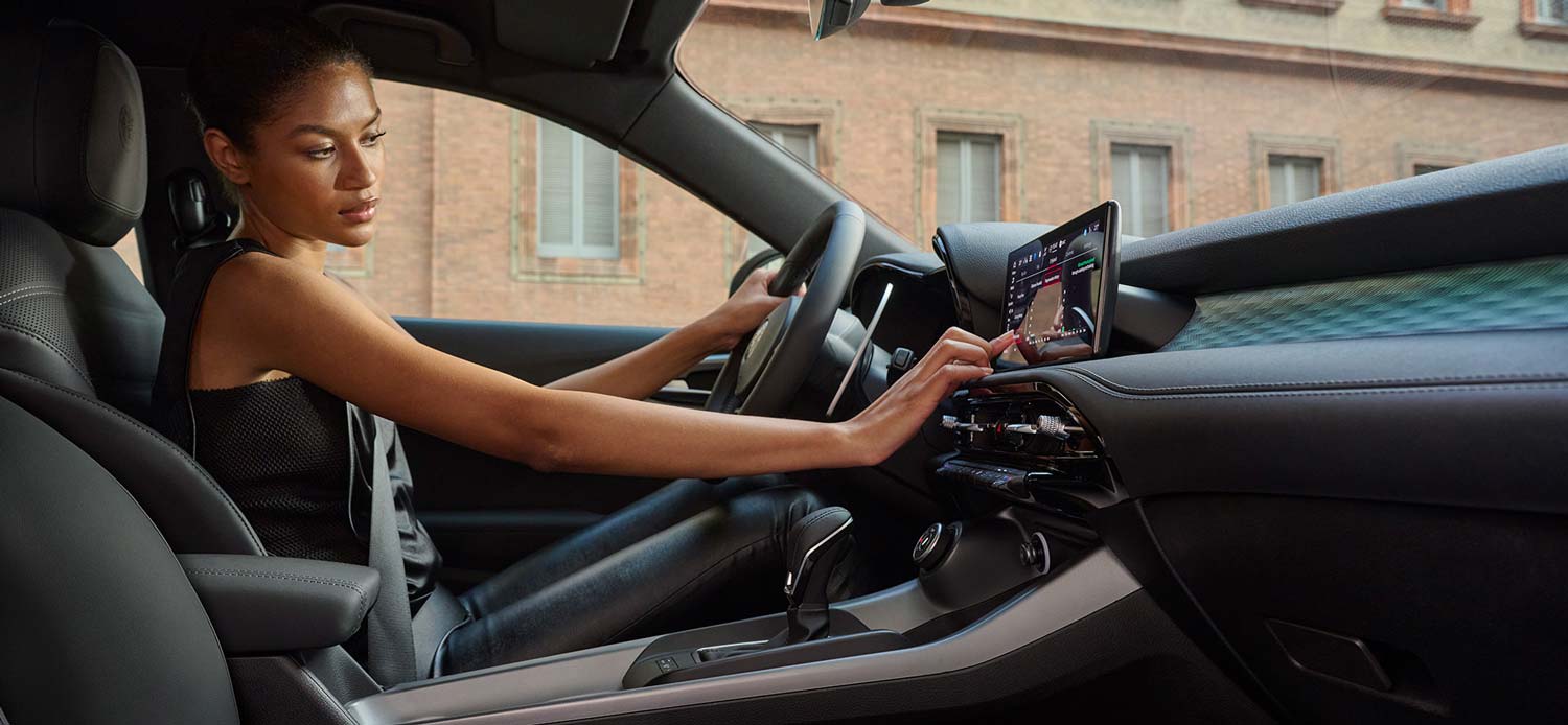 Interior Tonale Plug-in Hybrid q4