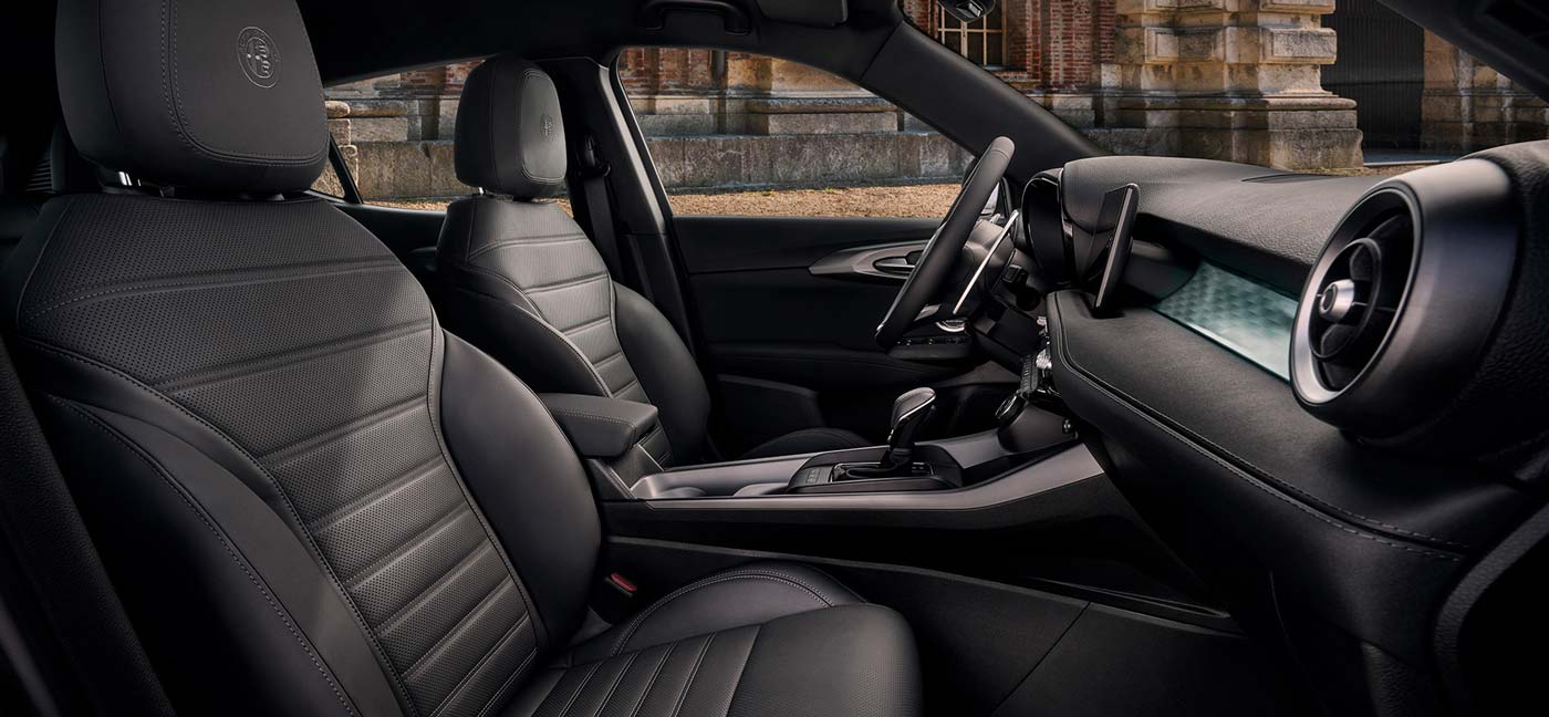 Interior Tonale Plug-in Hybrid q4