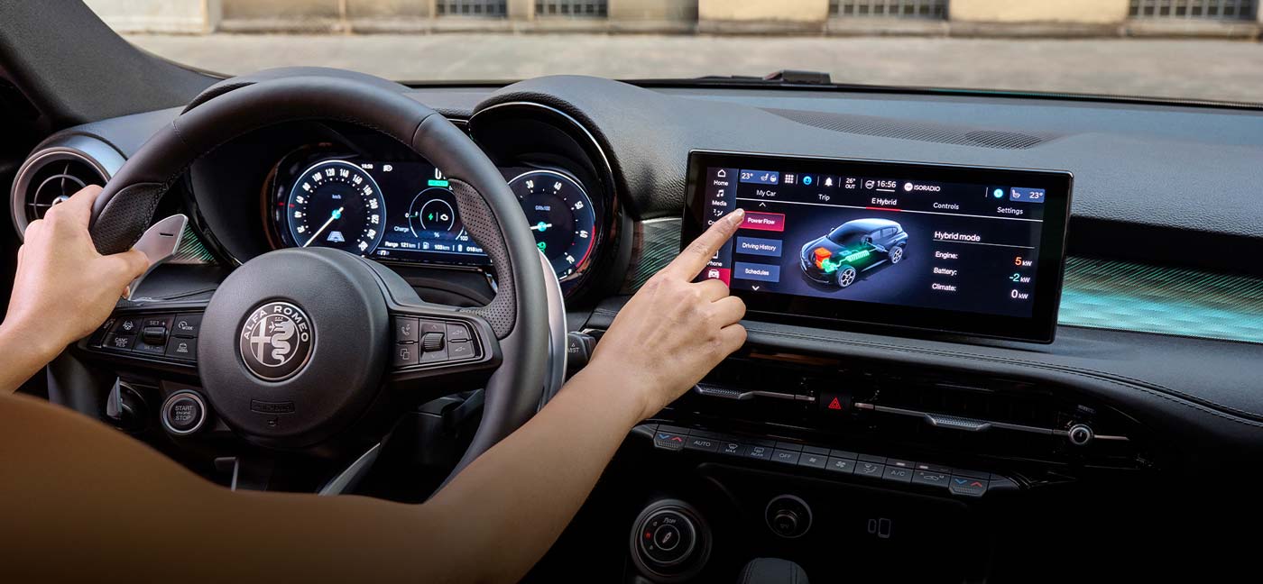 Interior Tonale Plug-in Hybrid q4